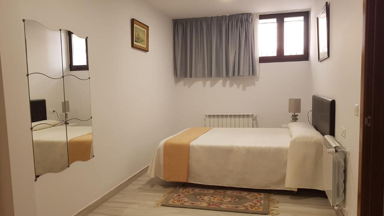 Apartamentos Las Huertas Villamiel Zewnętrze zdjęcie